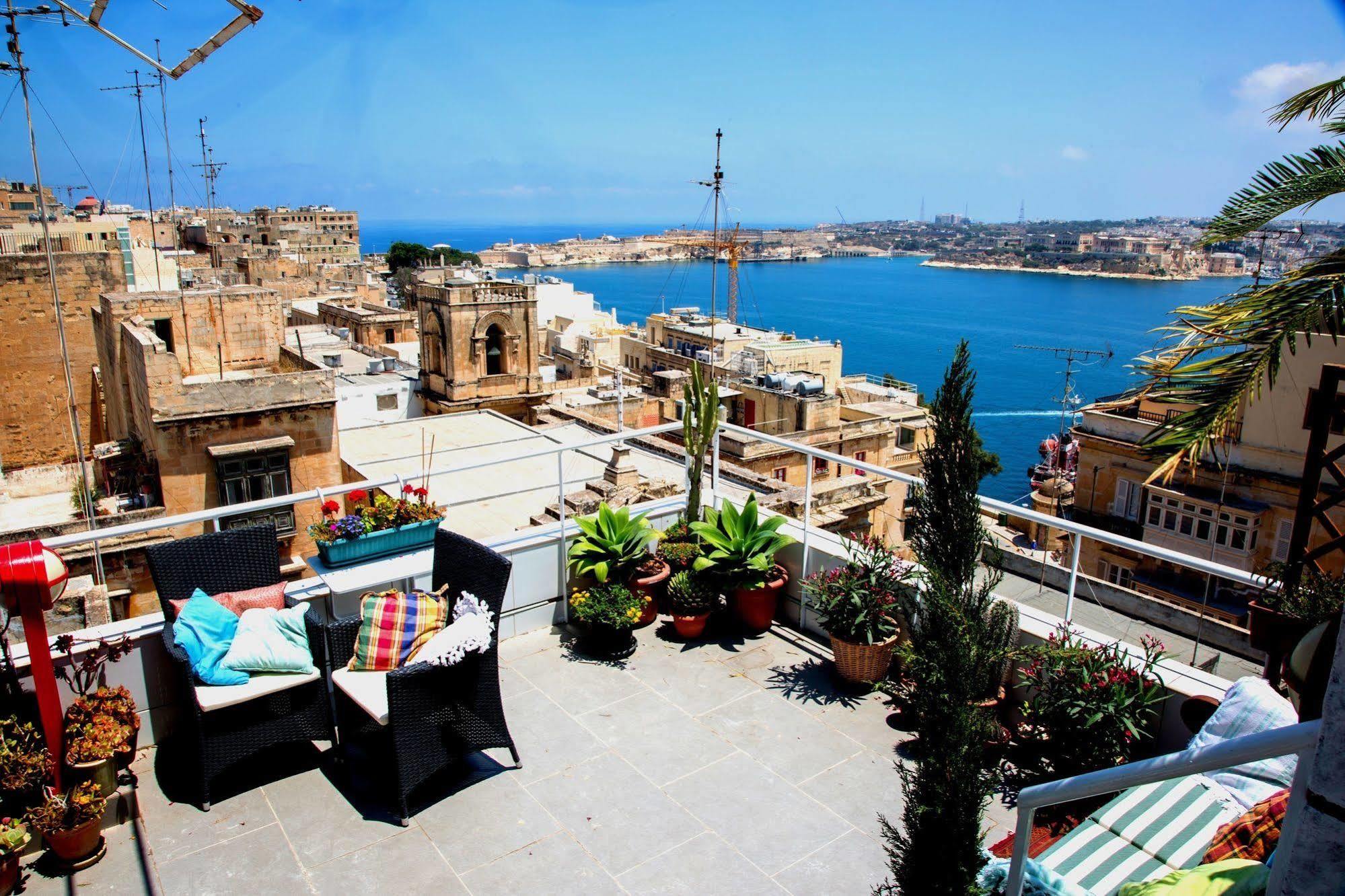 Palazzo Valletta Suites Luaran gambar