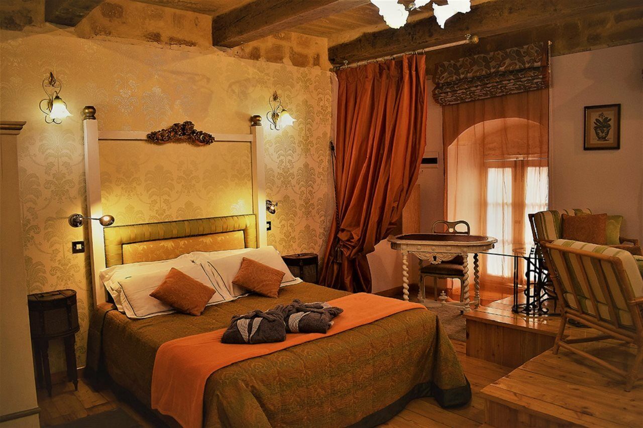 Palazzo Valletta Suites Luaran gambar